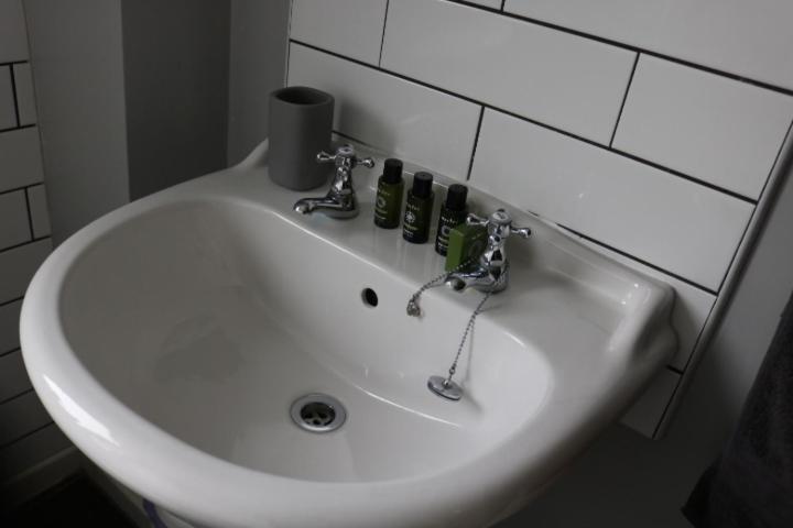 Charming 2 Bed House - Family Friendly Vila Nottingham Quarto foto